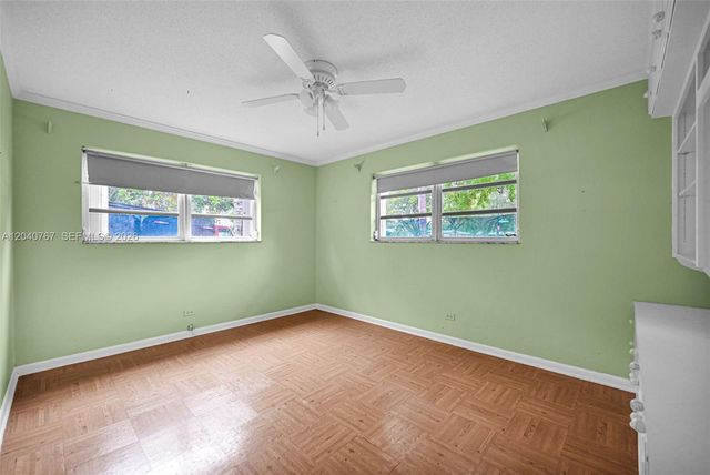 600 Petunia Dr, Plantation, FL 33317
