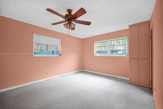 600 Petunia Dr, Plantation, FL 33317