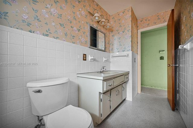 600 Petunia Dr, Plantation, FL 33317