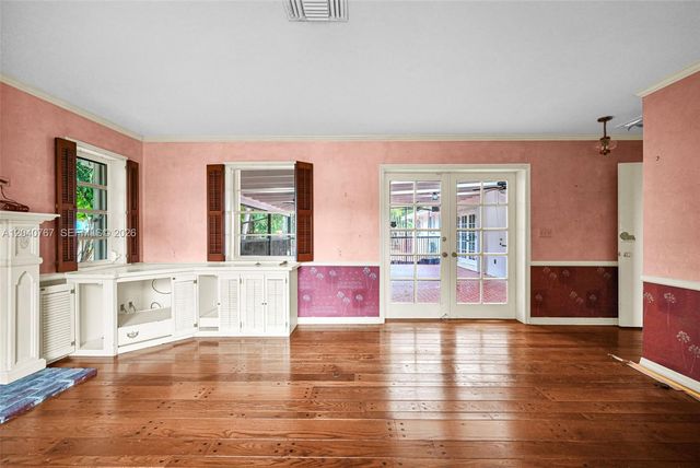 600 Petunia Dr, Plantation, FL 33317
