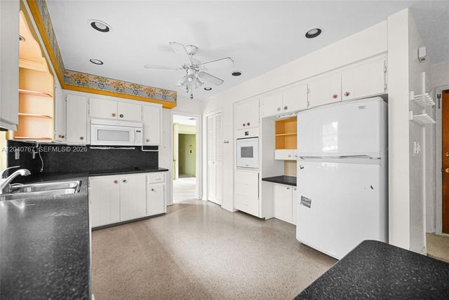 600 Petunia Dr, Plantation, FL 33317