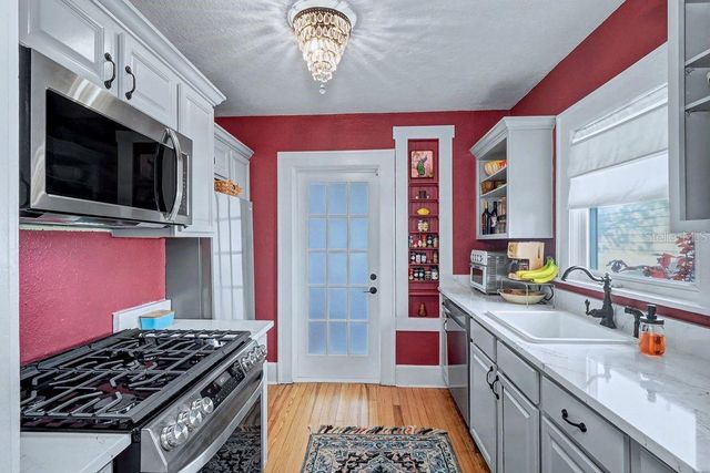 844 11TH AVENUE S, St Petersburg, FL 33701