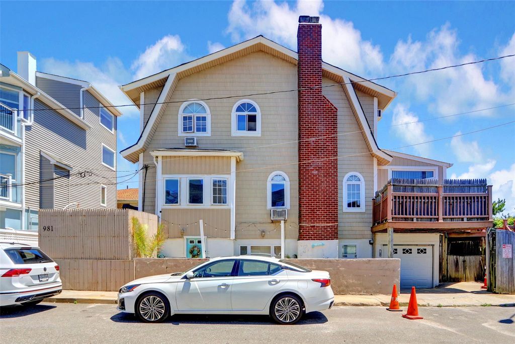 981 Oceanfront, Long Beach, NY 11561