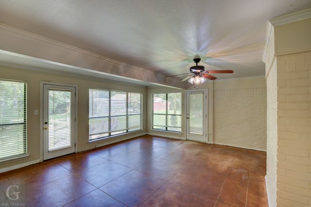 7410 Flatwood Drive, Greenwood, LA 71033