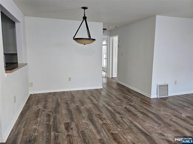 2 Markham Circle, Englewood, NJ 07631