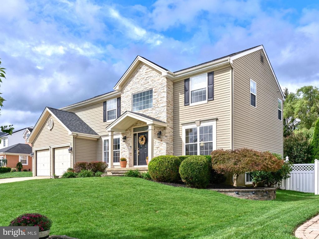 4 MADISON CT, MARLTON, NJ 08053 — exterior