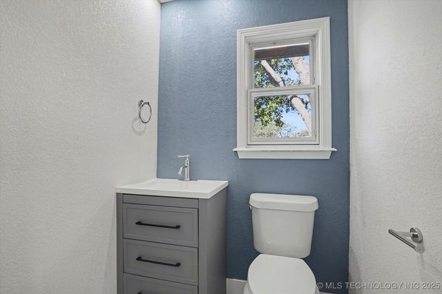 6903 E 63rd Street, Tulsa, OK 74133