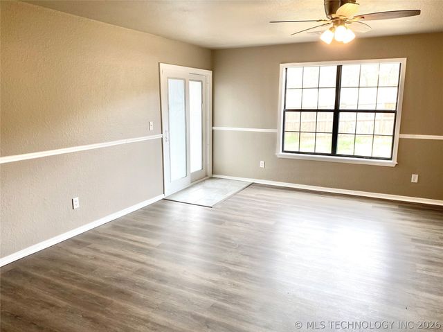 6102 S Waco Avenue, Tulsa, OK 74132