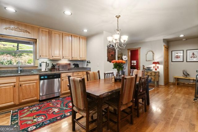 175 Leisure Drive, Ellijay, GA 30536