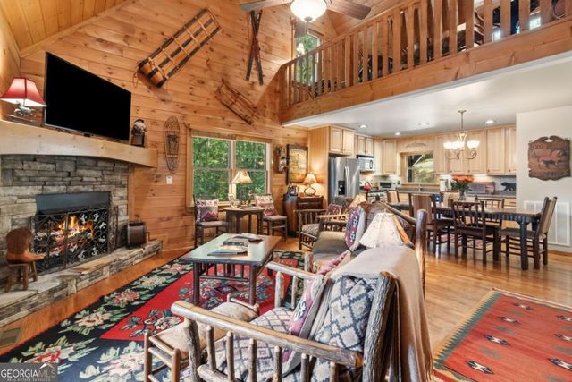 175 Leisure Drive, Ellijay, GA 30536