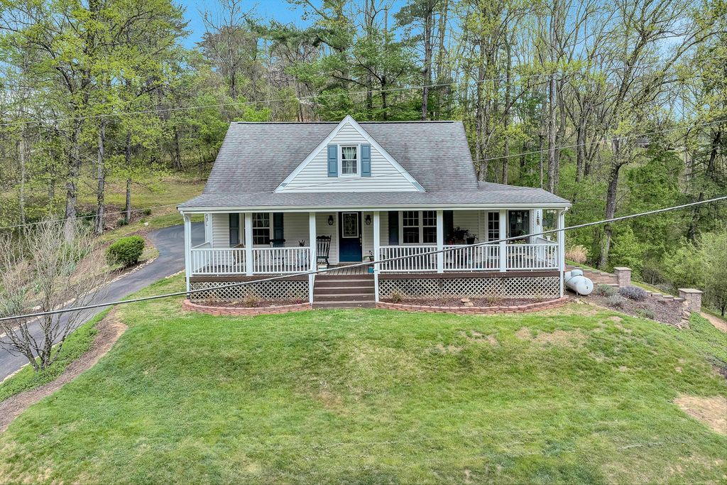 6923 Old Mill RD, Roanoke, VA 24018