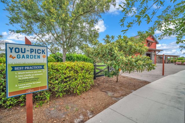 19270 Rolling Acres Road, The Acreage, FL 33470