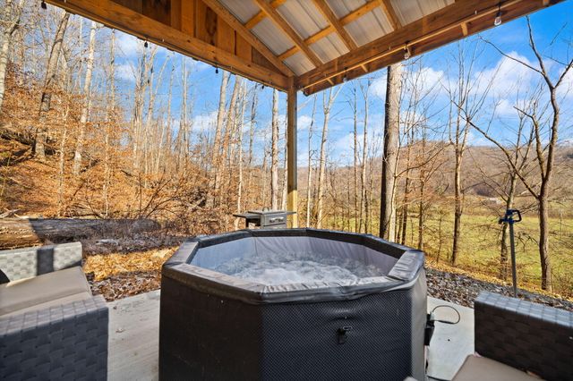 414 Upper Cane Creek Road, Stanton, KY 40380