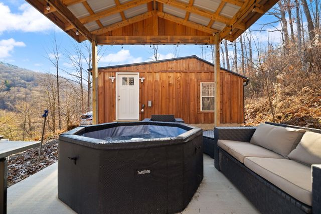 414 Upper Cane Creek Road, Stanton, KY 40380