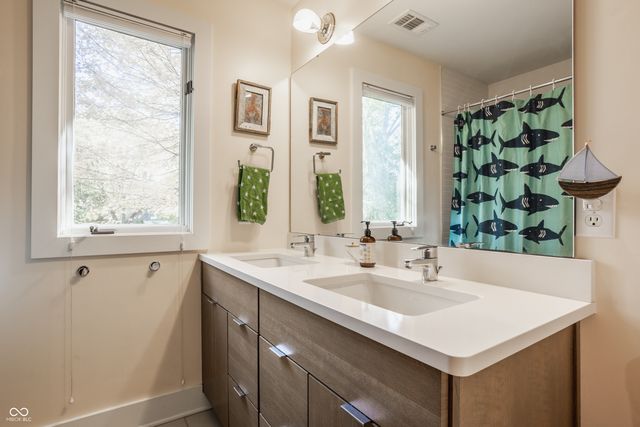 8045 Broadway Street, Indianapolis, IN 46240