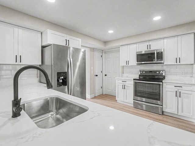 6918 ODONIEL LOOP W, Lakeland, FL 33809