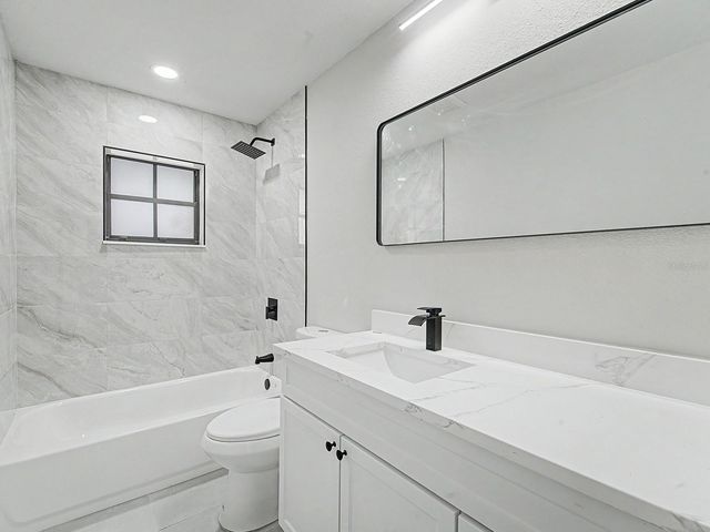 6918 ODONIEL LOOP W, Lakeland, FL 33809