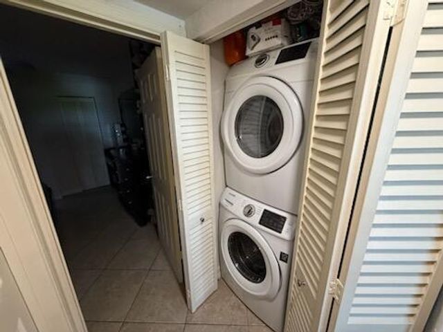 2713 NE 33RD Avenue, Fort Lauderdale, FL 33308