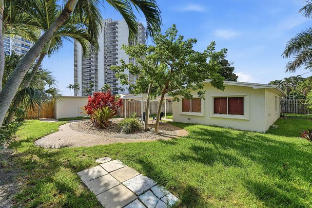2713 NE 33RD Avenue, Fort Lauderdale, FL 33308