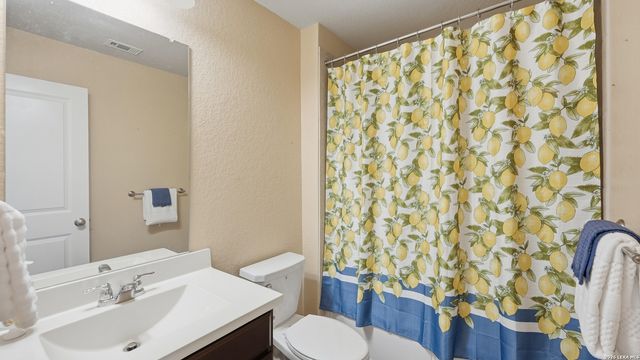 2422 MOSELLE LN, New Braunfels, TX 78130