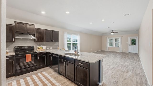 2422 MOSELLE LN, New Braunfels, TX 78130
