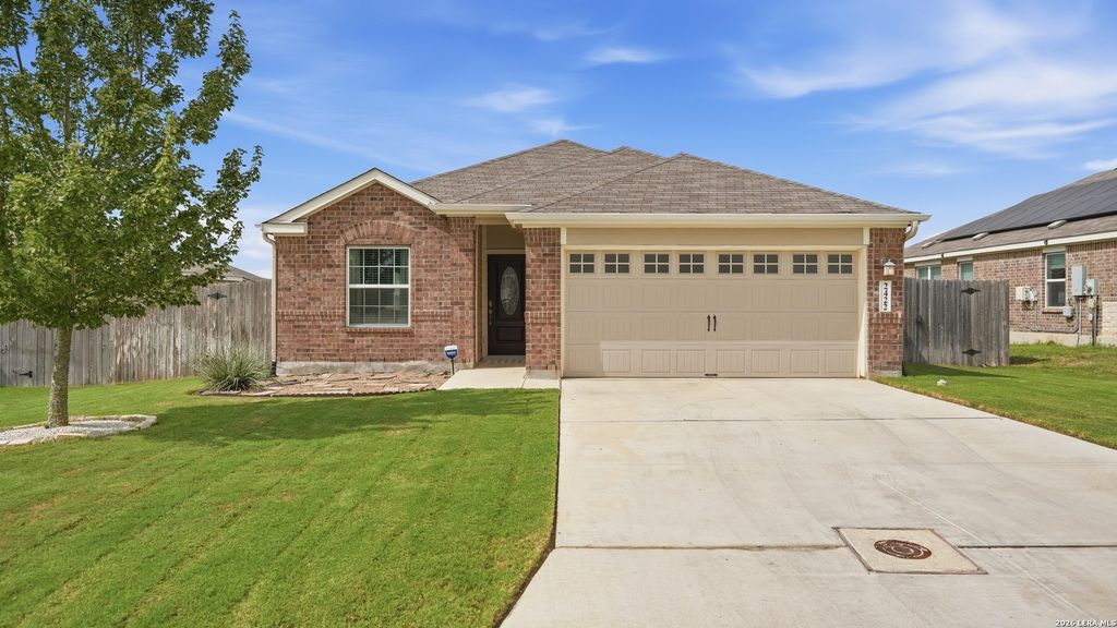 2422 MOSELLE LN, New Braunfels, TX 78130