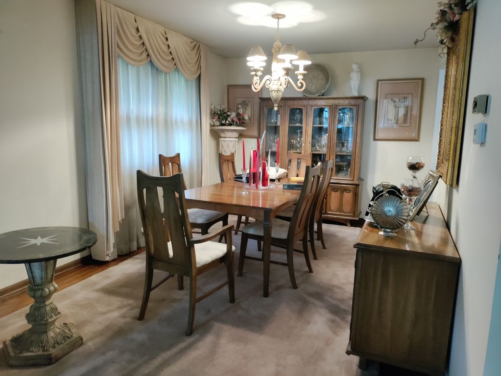 7801 Surrey Drive, Darien, IL 60561 — photo 3