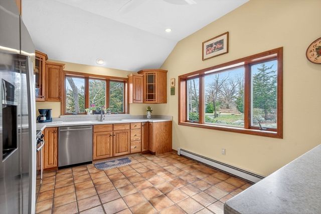 32 Howe Rd, Cohasset, MA 02025