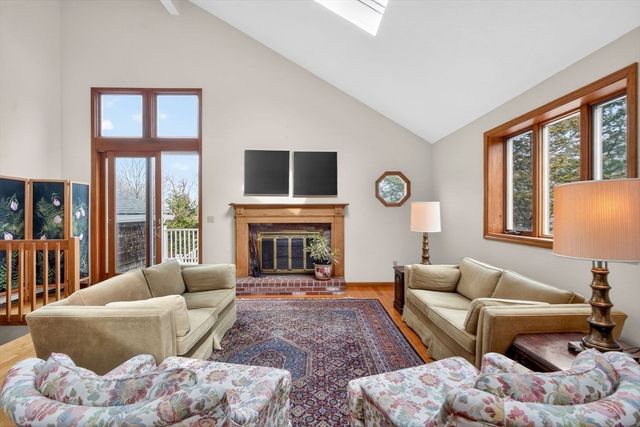 32 Howe Rd, Cohasset, MA 02025