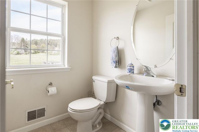 707 Gilbert Road, Chestnuthill Twp, PA 18331
