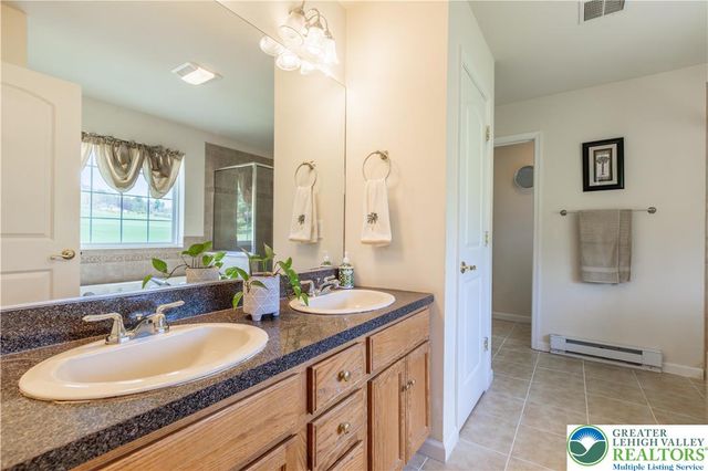 707 Gilbert Road, Chestnuthill Twp, PA 18331