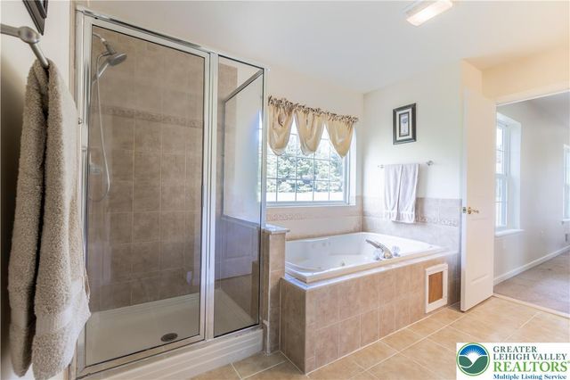707 Gilbert Road, Chestnuthill Twp, PA 18331