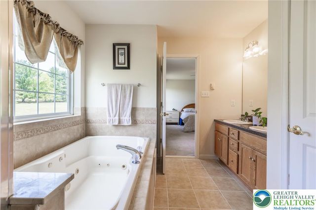 707 Gilbert Road, Chestnuthill Twp, PA 18331
