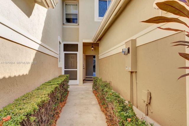 2590 Cordoba Bnd 2590, Weston, FL 33327