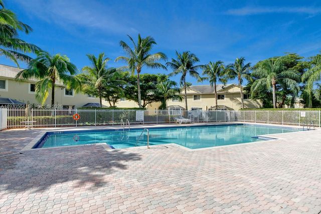 2590 Cordoba Bnd 2590, Weston, FL 33327