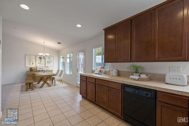 13507 Ashton Wood Court, Bakersfield, CA 93314