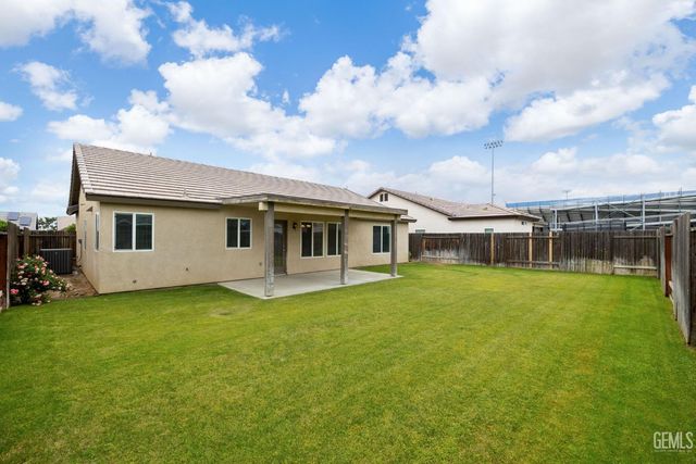 13507 Ashton Wood Court, Bakersfield, CA 93314