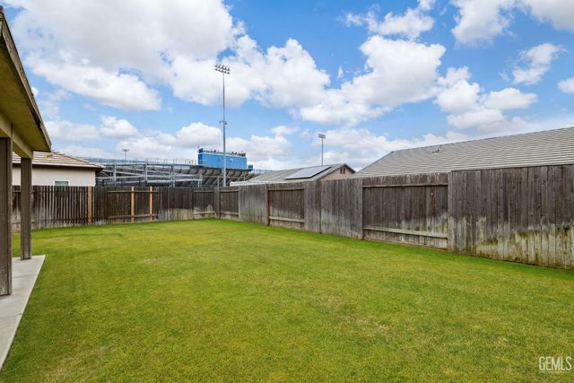 13507 Ashton Wood Court, Bakersfield, CA 93314