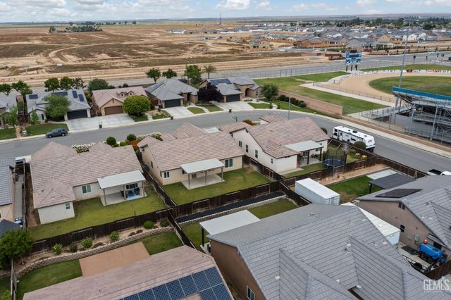 13507 Ashton Wood Court, Bakersfield, CA 93314