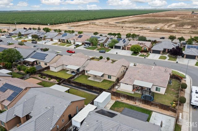 13507 Ashton Wood Court, Bakersfield, CA 93314