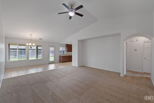 13507 Ashton Wood Court, Bakersfield, CA 93314