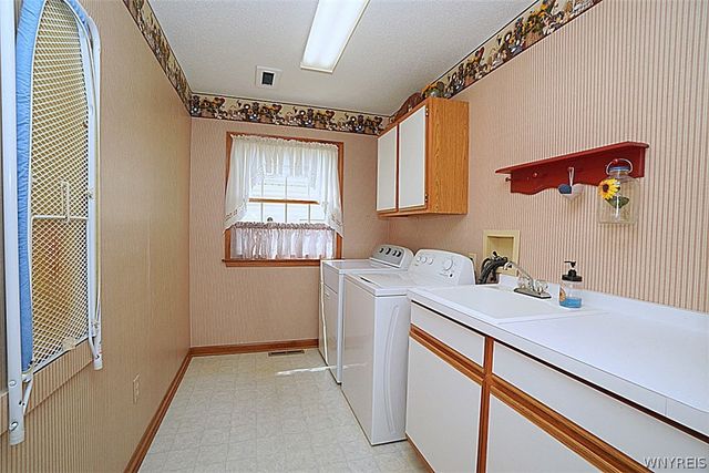 1152 Moll Street, North Tonawanda, NY 14120