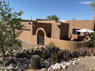 6440 N Foothills Drive, Tucson, AZ 85718