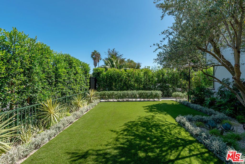 2031 Glyndon Avenue, Venice, CA 90291 — photo 2