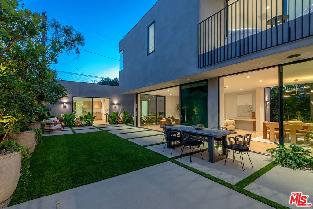 2031 Glyndon Avenue, Venice, CA 90291 — photo 4