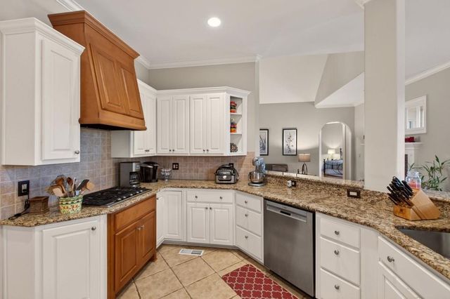 5926 Hogans Way, Douglasville, GA 30135