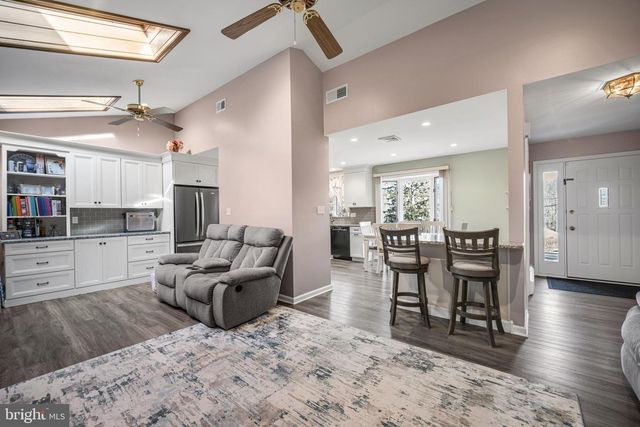 2028 N ROCKHILL RD, Sellersville, PA 18960