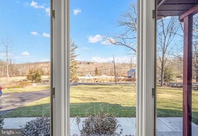 2028 N ROCKHILL RD, Sellersville, PA 18960