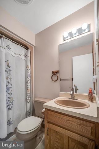 2028 N ROCKHILL RD, Sellersville, PA 18960