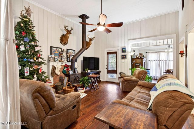 13401 Larue Road, Vancleave, MS 39565